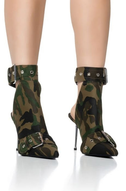 Camu Buckle Pointed Booties