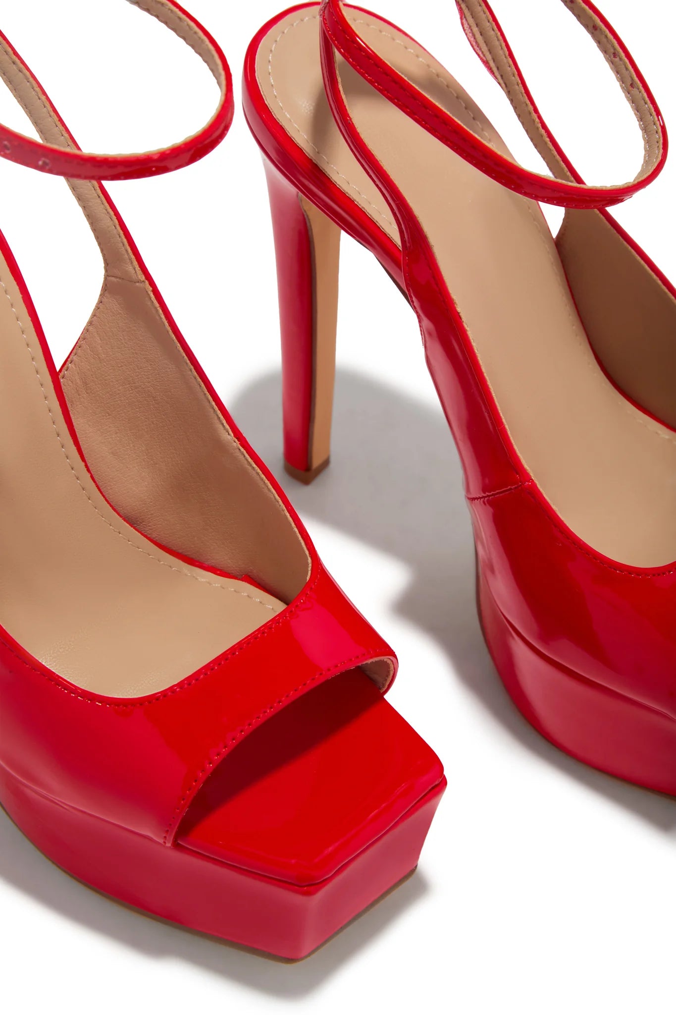 Platform Peet Toe Heels