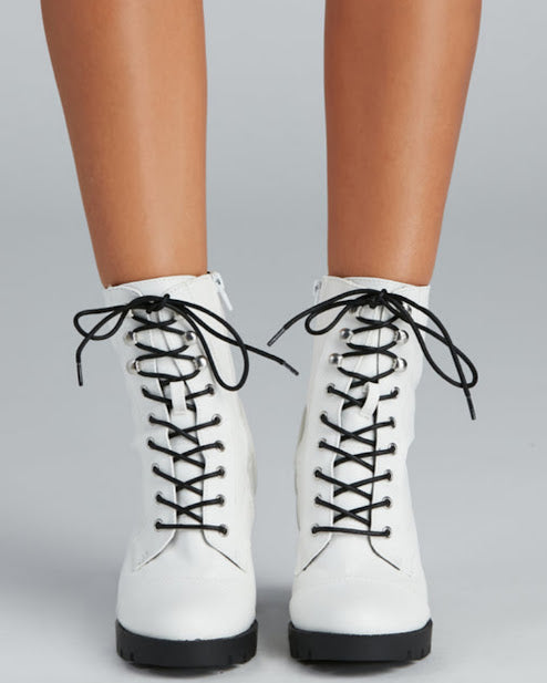 FASHION LACE UP BOOTIES