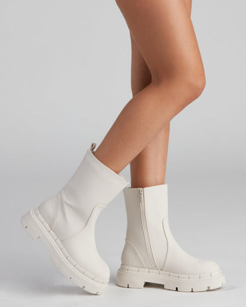 TRENDY LUG SOLE BOOTIES
