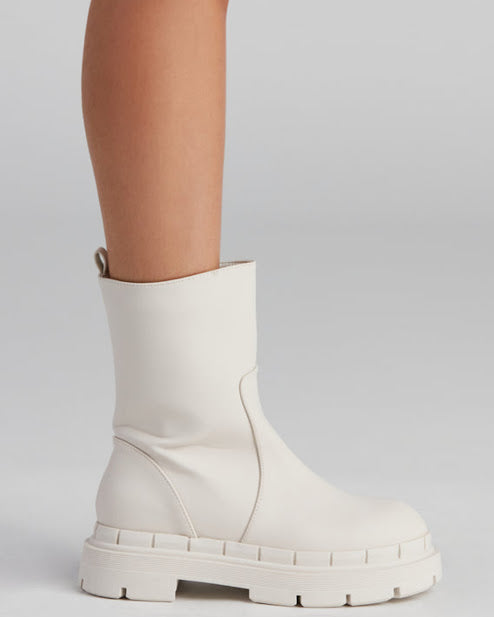 Trendy Lug Sole Booties