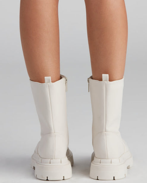 TRENDY LUG SOLE BOOTIES