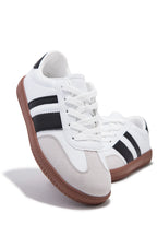 Trendy Lace-up Sneakers